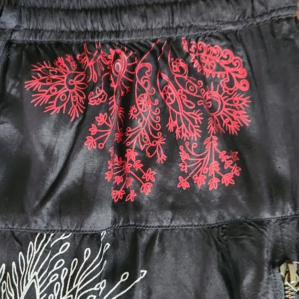 Desigual Bubble Skirt, Ladies 38, NWOT,  Drawstring Elastic waist goregous print - Picture 3 of 10